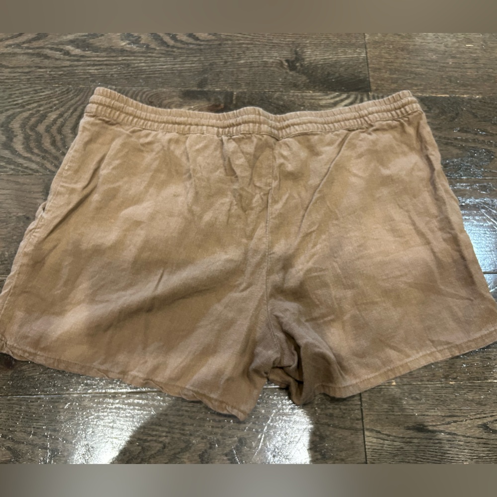 H&M Linen Shorts - Picture 2 of 3